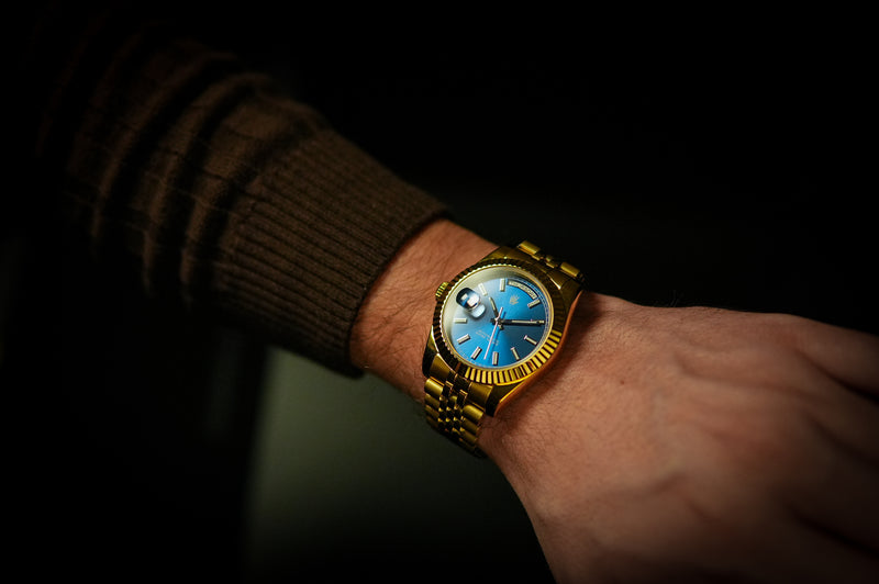 Lefty Valenne Destro Watch - Golden and Blue Sunburst Dial